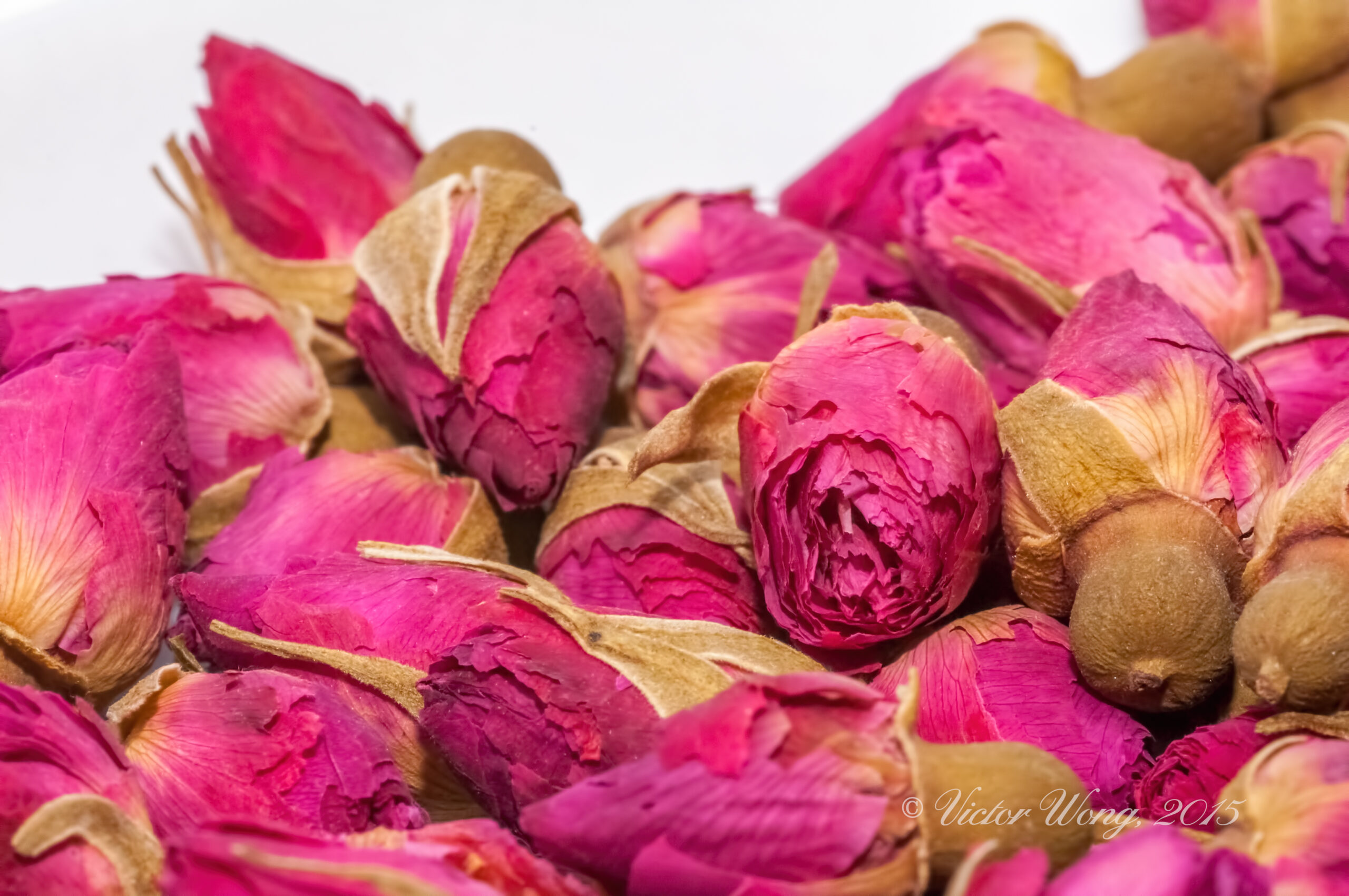Dried rose buds